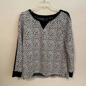 Apt. 9 Crewneck Sweater Oversized Black White Animal Print Size Petite Medium
